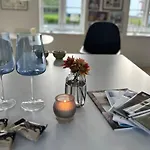 Beautiful House With A Charming Garden فيلة Brønderslev