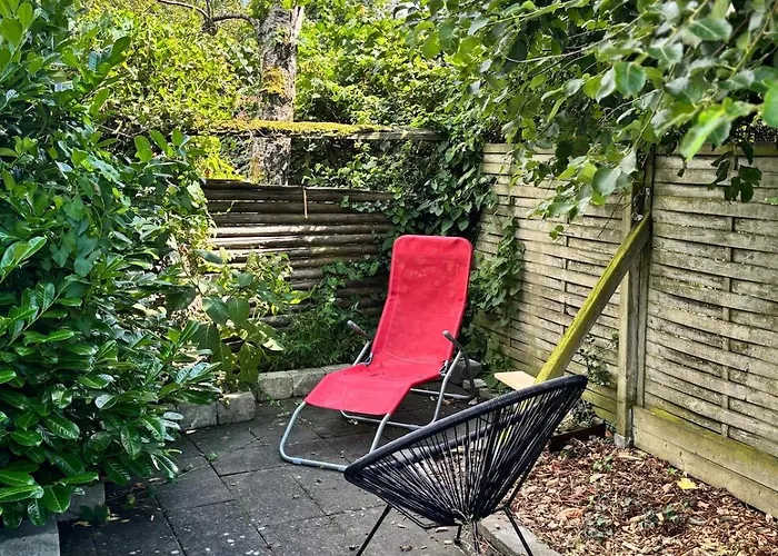 Villa Beautiful House With A Charming Garden Brønderslev